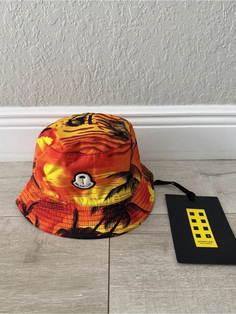 Moncler Palm angels bucket Hat in Orange, Yellow & Black adult S new